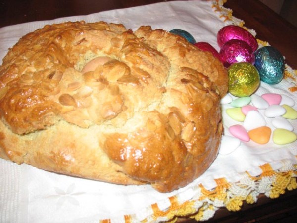Folar - Portugese Easter Cake