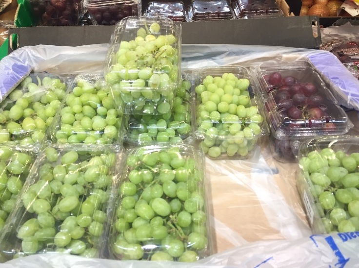 Grapes in plastic packaging