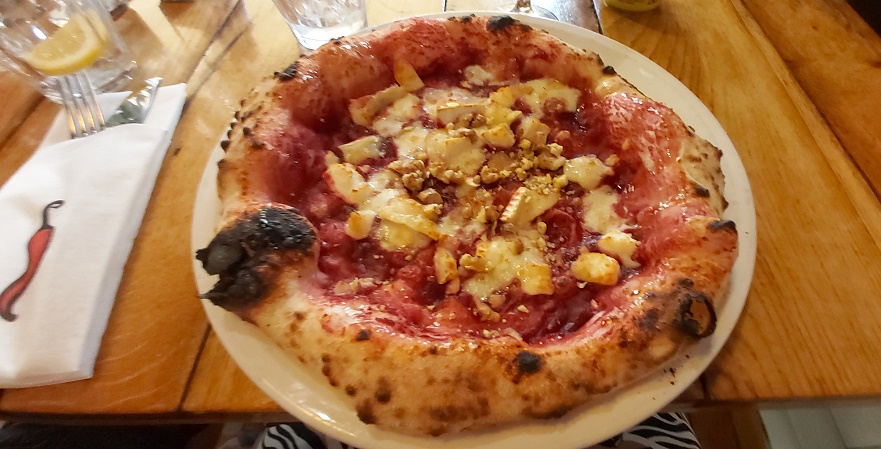 Beetroot, goat's cheese, honey and walnut pizza