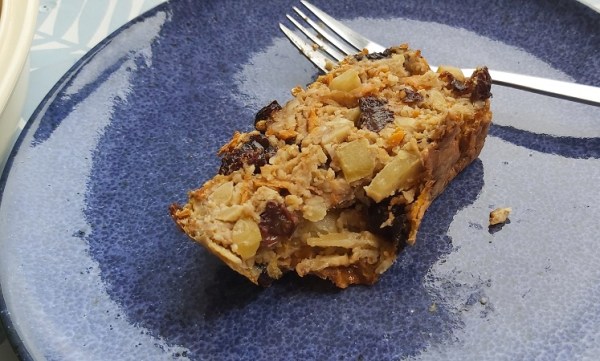 Oat, carrot, apple and raisin cake
